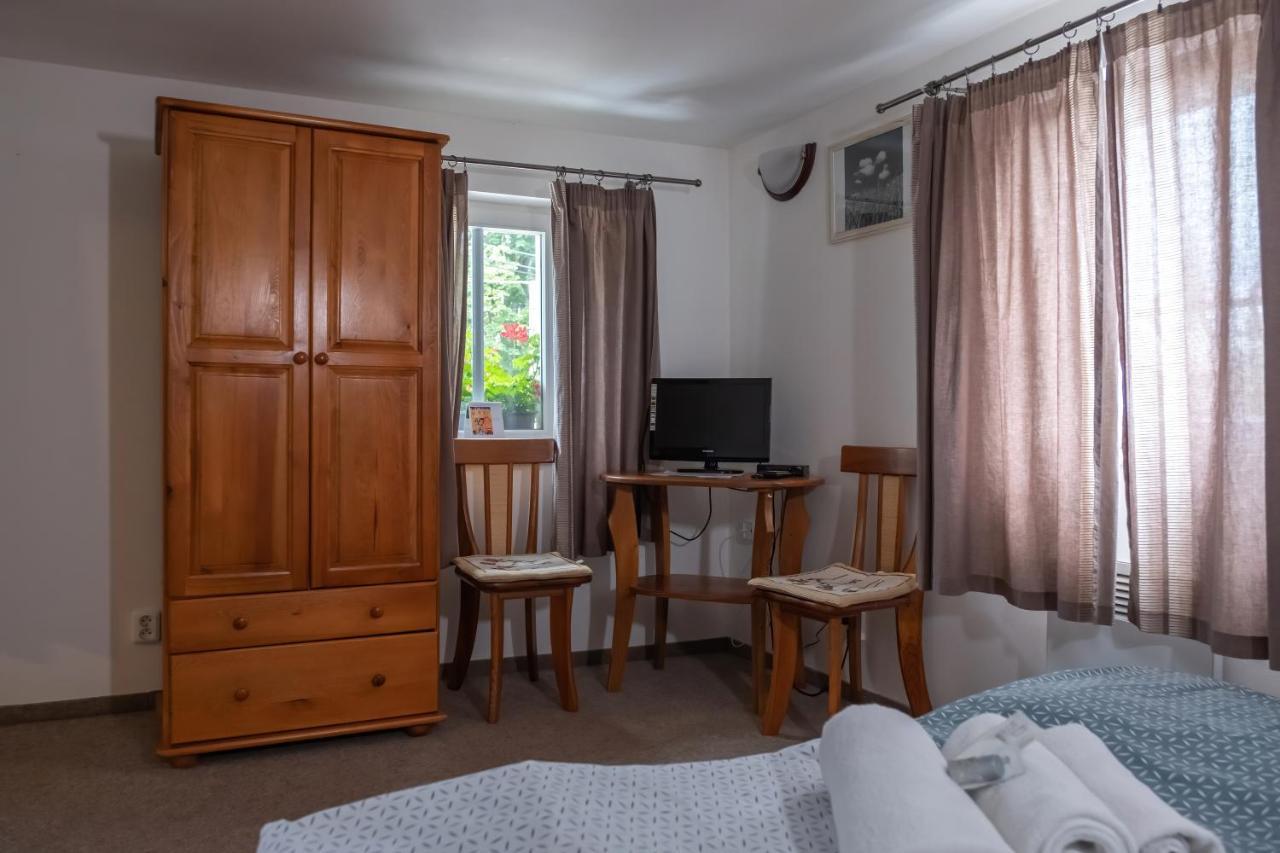 Penzion Vlcarna Hotel Krasna Lipa Luaran gambar